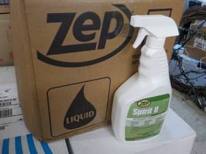 lot 92 image: Case of 12 qt Bottles ZEP ll Deterg...