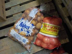 lot 137 image: 1 Bag of 20 Pound Potatoes and Farm...