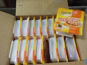 lot 193 image: 16 Extra Cheesy Pizza Lunchables...