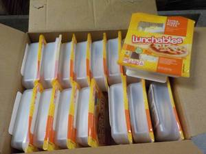 lot 196 image: 16 Extra Cheesy Pizza Lunchables...
