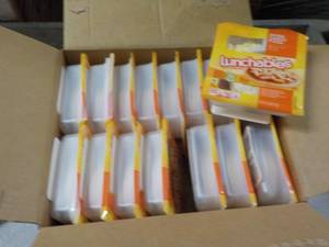 lot 202 image: 16 Extra Cheesy Pizza Lunchables...