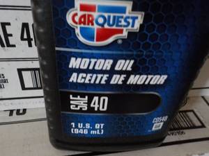 lot 366 image: Case of 12 qt Bottles Car Quest Mot...