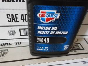 lot 367 image: Case of 12 qt Bottles Car Quest Mot...