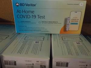 lot 371 image: Case of BD Veritor Covid 19 Test Ki...
