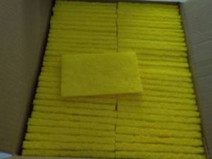 lot 384 image: 60 - 3 x 5 Yellow Scrubbing Pads...