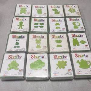 lot 16 image: 16-Sizzix Dies