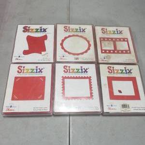 lot 6 image: 6-Sizzix Dies