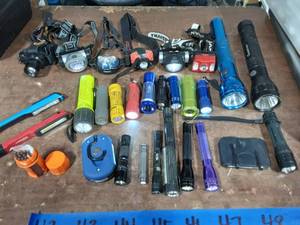 lot 42 image: Streamlight, LED Flashlights, Headlamps