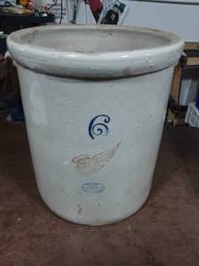 lot 44 image: 6-Gallon Red Wing Crock With Handles