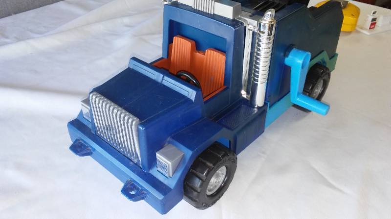 lot 6 image: 1982 Fisher Price Wrecker Tow Truck.