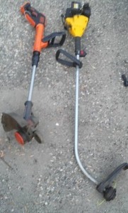 lot 654 image: Gas and Electric Trimmers.