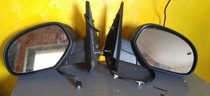 lot 59 image: 2013 Chevy Silverado Mirrors OEM.