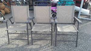 lot 601 image: 3 Metal Indoor Outdoor Folding Chairs.