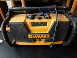 DeWalt Worksite RadioCharger