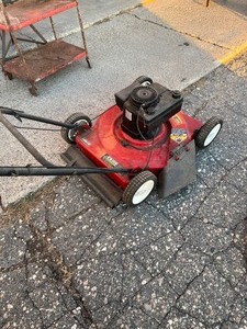 push lawn mower (not tested )