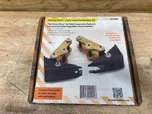 lot 73 image: Center Point Triple Shackle Bracket Kit
