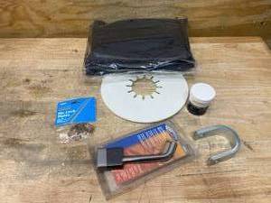 lot 79 image: Reese Fifth Wheel Starter Kit