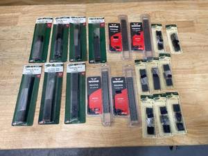 lot 50 image: Lot of Gun Related Items
