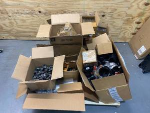 lot 167 image: Pallet of Various Products