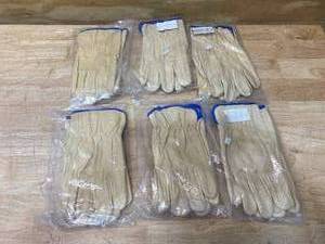 lot 168 image: 6 Pairs of Leather Gloves