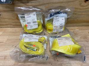 lot 169 image: Lot of 4 Tie Off Adaptor PT 6
