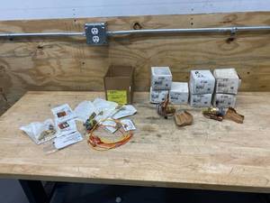 lot 171 image: Lot of Various Items (Please see photos)