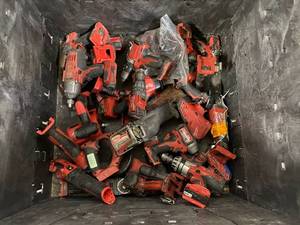 lot 172 image: MILWAUKEE Lot of Approximately 25 Tools (non-working)