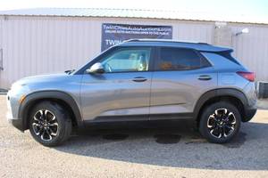 lot 1G image: 2021 Chevrolet Trailblazer LT - 1 OWNER - 8,590 MILES