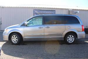 lot 5R image: 2013 Chrysler Town And Country Touring