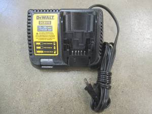 DEWALT12-Volt to 20-Volt Lithium-Ion Battery Charger Model# DCB115, Works - SOLD AS IS