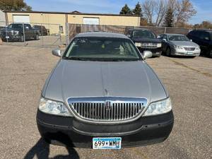 2004 Lincoln Town Car