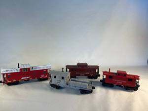 lot 9 image: group of Lionel and M.T.H. trains