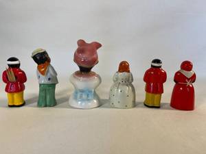 lot 23 image: assorted vintage saltpepper shakers  larger figurine collection