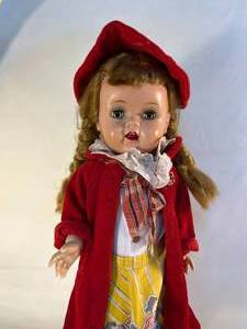 lot 25 image: vintage Saucy Walker doll by Ideal in box w extra clothing & blankets