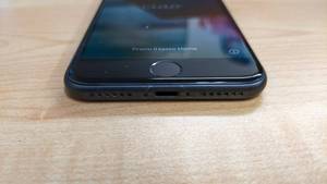 lot 4 image: Apple iPhone 8 (A1863)  64GB Black 4.7 Unlocked iOS 16.0.2 - USED WORKING