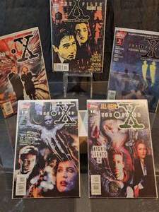 (5) Assorted Topps X-Files Comic Books