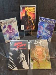 (5) Assorted Dark Horse Comic Books