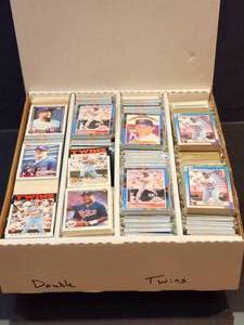 Over 2000 Assorted Late 80s Early 90s Twins Player Cards Lot