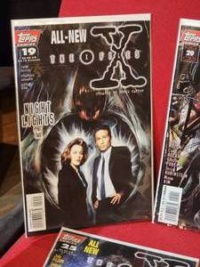 (5) Assorted Topps  X-Files Comic Books