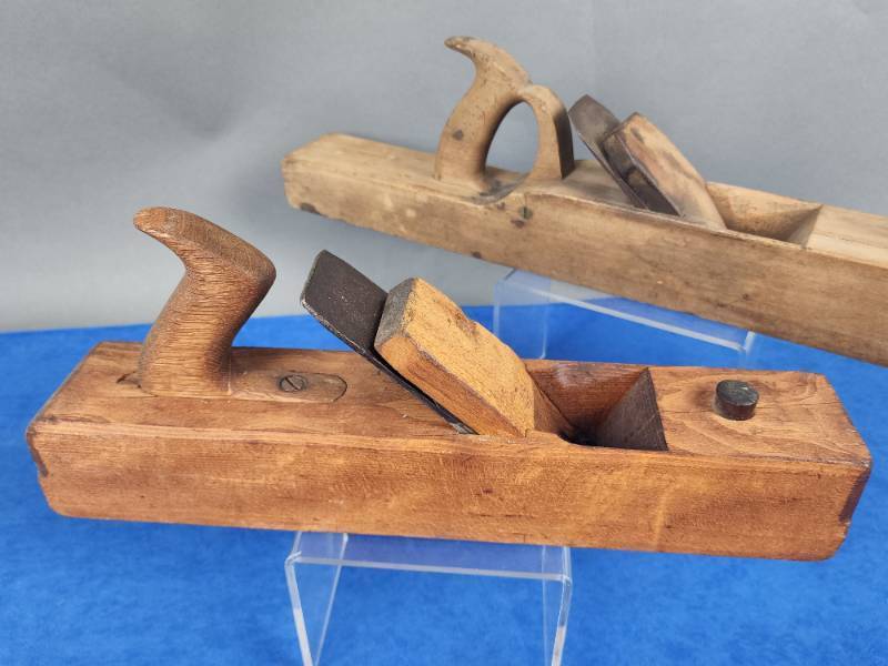 lot 14 image: (2) Vintage Woodworking Planers