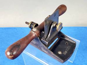 lot 22 image: Vintage Stanley Woodworking Rule & Level Co Planer No.12-12