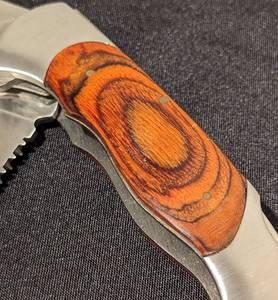 lot 37 image: Winchester UtilityPocket Knife