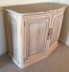 lot 163 image: Charming Distressed Wood Console Cabinet