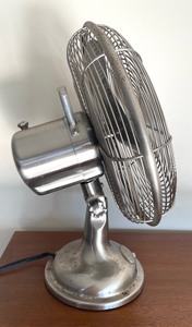 lot 179 image: Hunter Century Table Fan