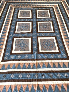 lot 187 image: Beautiful Handmade Coverlet