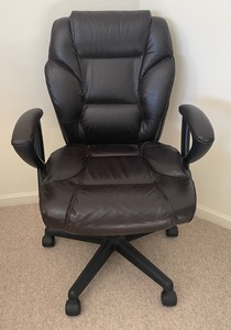 lot 305 image: Sensational Swington Office Chair