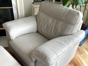 lot 3A image: Leather Chair and Ottoman