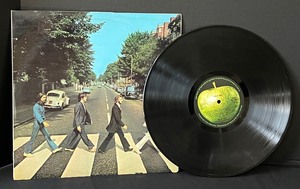 lot 21 image: Beatles Abbey Road Record Album - Apple Records Beatles Abbey Road Vinyl Record Album