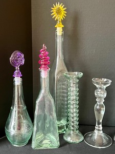 lot 35 image: Collection of Beautiful Glass Decorative Items