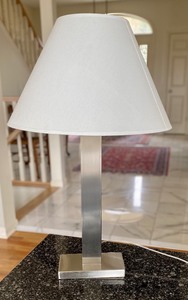 lot 257 image: Lovely Table Lamp